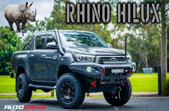 TOYOTA HILUX N80 4WD CINCO BRONZE BLACK BOLTS